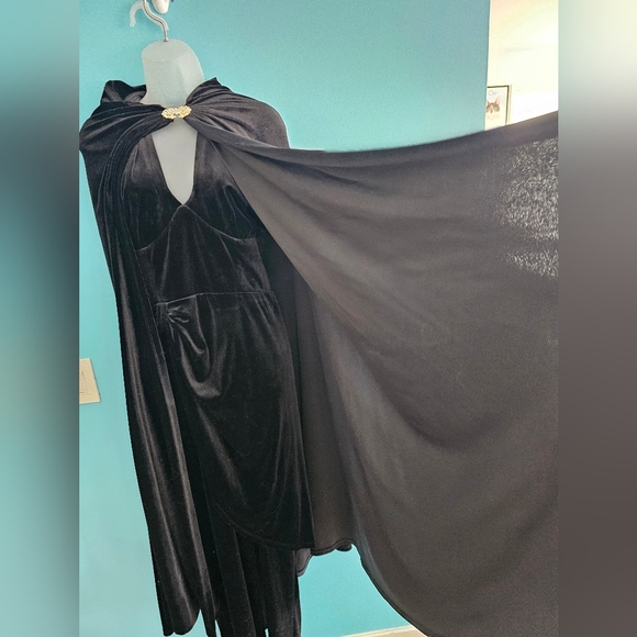 Vixen by Micheline Pitt Black Velvet Golden Era Dress - Picture 5 of 12